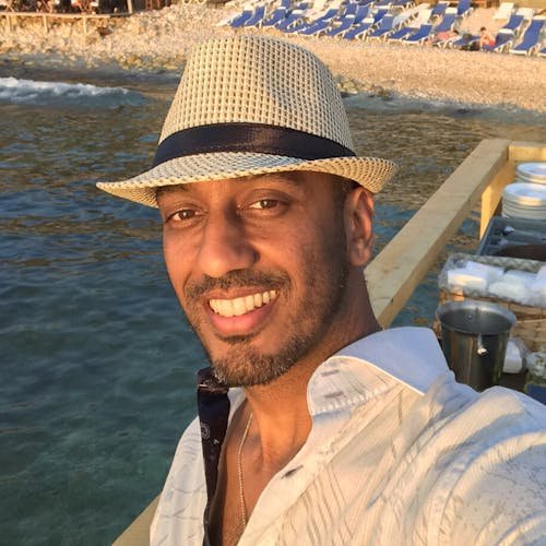 Ravé Mehta